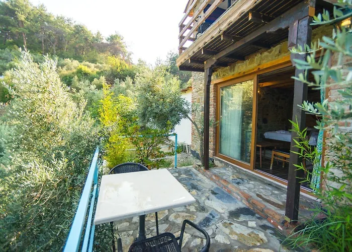 Kirkinca Szálloda 3*