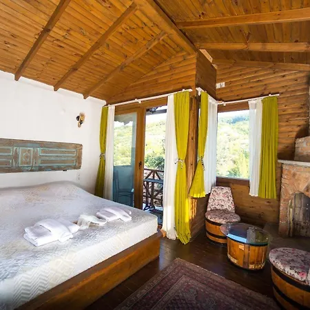 Kirkinca Hotel 3*